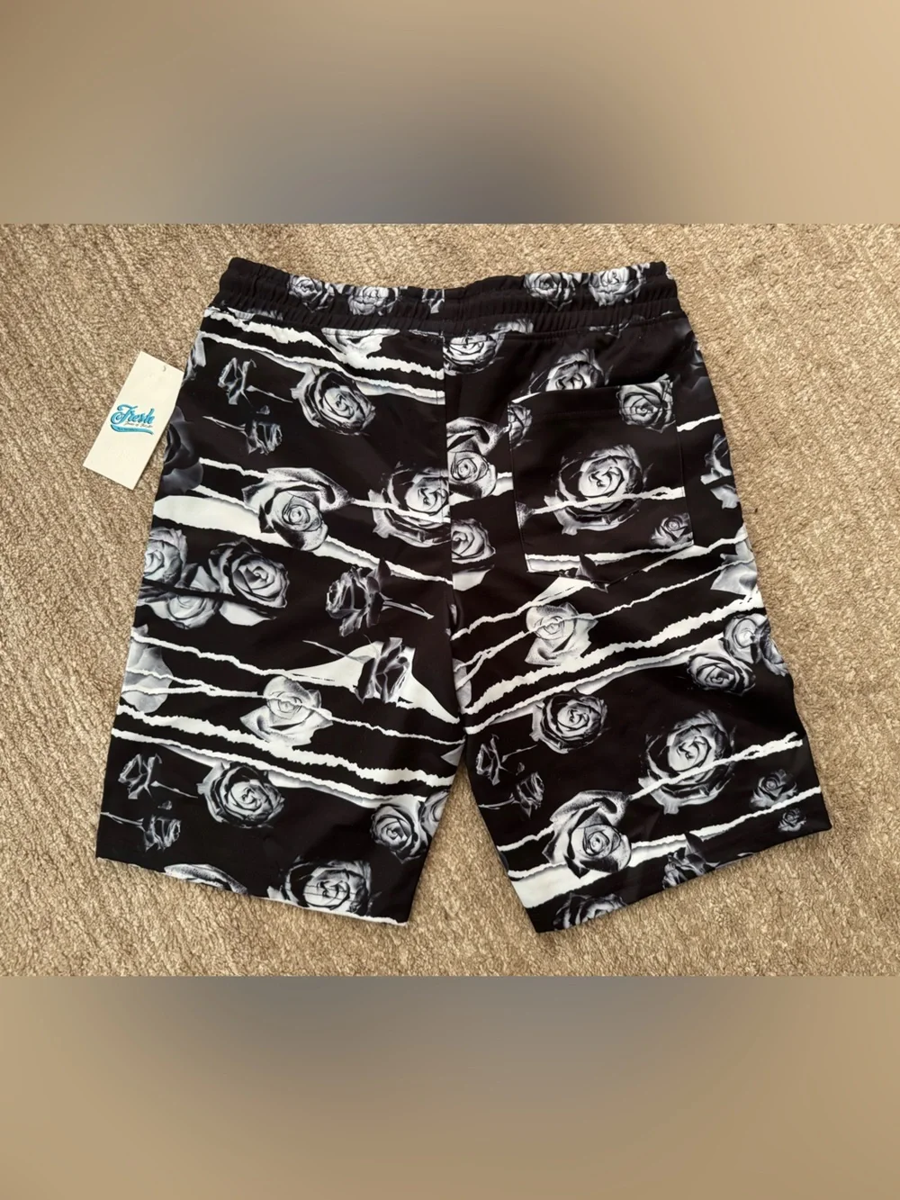 Men’s Black & White Rose-Print Shorts Size Small